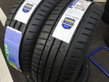 01998bc4fedd9b37e6651fbf9b5e3415bb15fbd62b