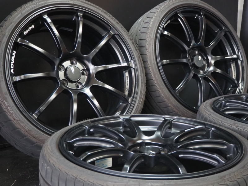ヨコハマ ADVAN Racing RS2 215/35R19