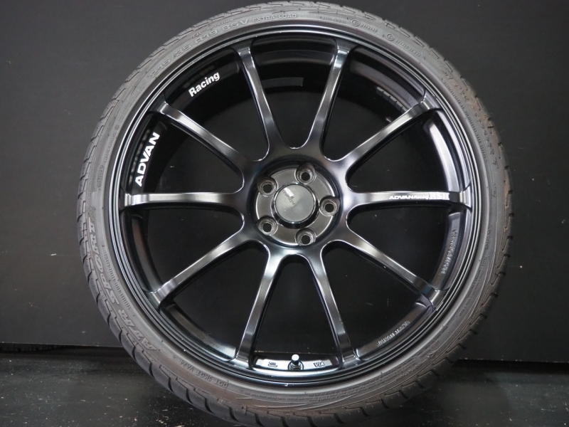 ヨコハマ ADVAN Racing RS2 215/35R19
